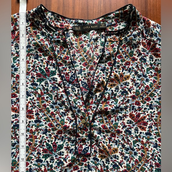 Women’s Zara printed blouse size XS in EUC. - Picture 2 of 7